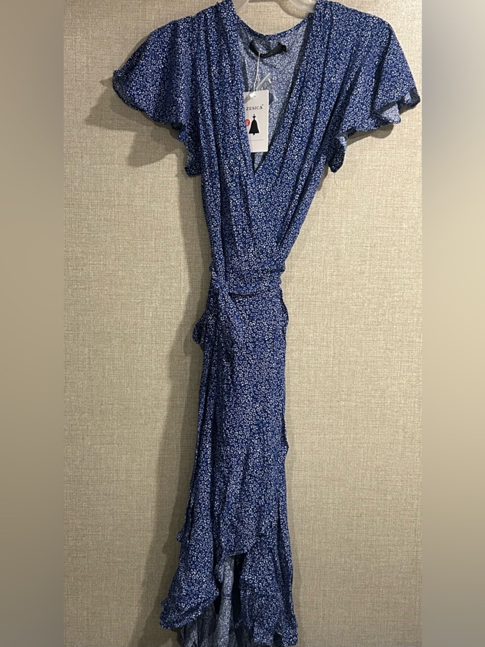 NWT Zesica Blue Floral Wrap around Maxi Dress, silhouette, sundress, flowy.